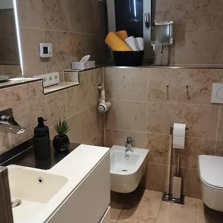 Con Vistas En El Puerto De Donostia Lägenhet *