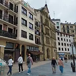 Con Vistas En El Puerto De Donostia Saint-Sébastien