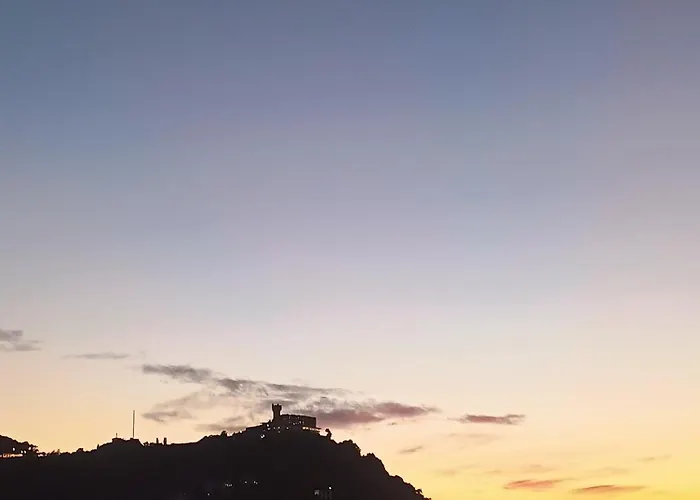 Con Vistas En El Puerto De Donostia * 圣塞瓦斯蒂安