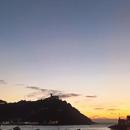 Con Vistas En El Puerto De Donostia * San Sebastián