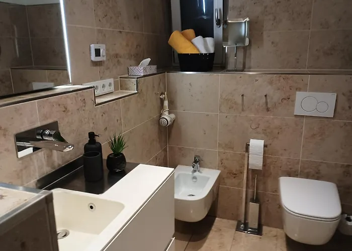 Con Vistas En El Puerto De Donostia Apartment *