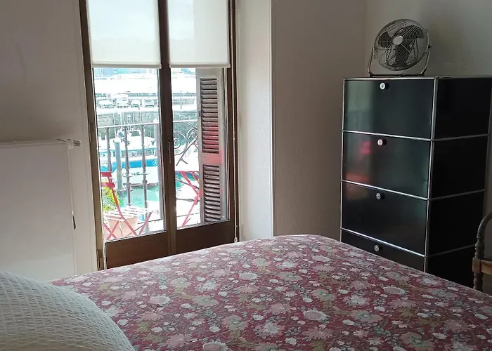 Con Vistas En El Puerto De Donostia Apartment